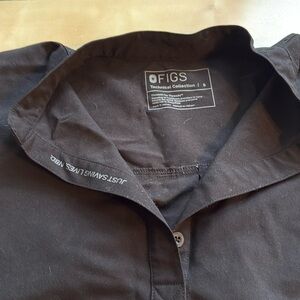 Figs black rafaela top size small